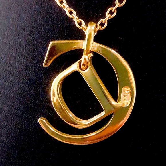 DIOR Oversized CD Monogram Gold Plated Pendant on 22” GP Necklace in DIOR BOX - Picture 13 of 13